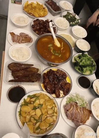 中午：海鲜大餐 (差点翻车)