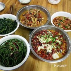 二、招牌菜——红煨龟肉（108元）还是黄焖？