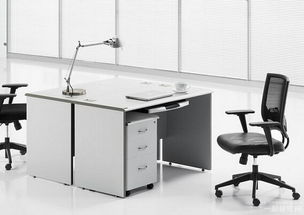 墙角办公？脑子进水了吧！