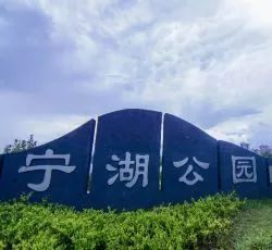 一、 冬季昆明的独特魅力：别被“春城”迷惑