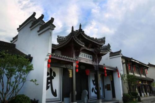 诸葛古镇的八卦阵，你能走出来吗？