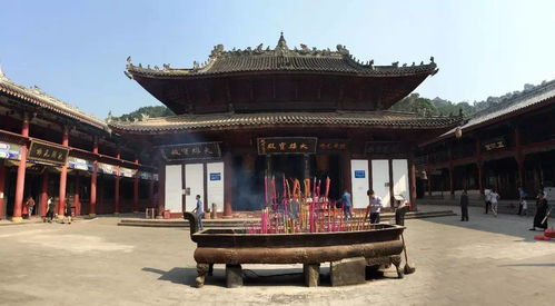 灵泉寺：山路十八弯