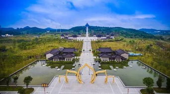 集合地点的奇葩指示牌