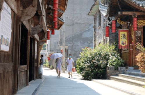 二、漫步古城墙，感受历史沉淀