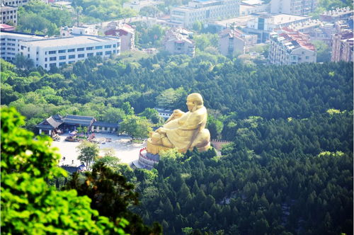 千佛山：排队两小时，看五分钟的荒诞剧