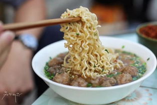 1.1 冲进来的第一口：过油肉