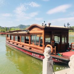 湘湖旅游度假区：距离酒店约15分钟车程，领略江南水乡的韵味。