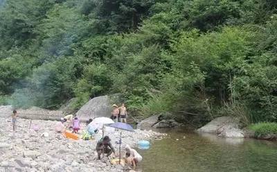 一、破碎的开场——谁说海拔两千米就能喝到仙气？
