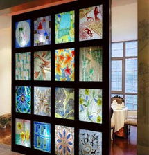 风水玻璃房子中，玻璃元素有哪些玄学意义和影响？