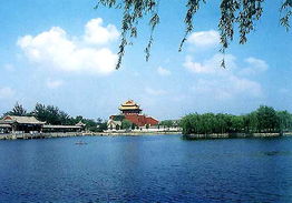 开封的夜晚：一个被误解的城市