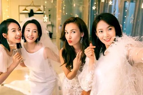 天上掉馅饼！三对明星崭新人同一天官宣结婚！