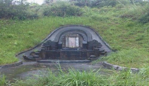 b) 水源布局——别让水冲头顶直冲天际