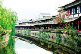 旅行攻略：行路、住宿、美食、购物全解析