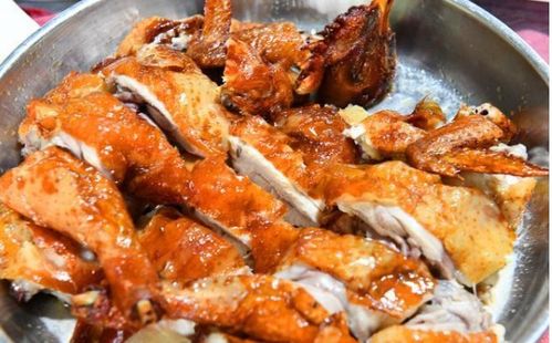 2）午市：商业活动区里的味觉冲刺