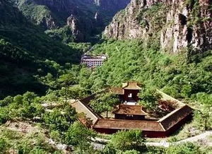 五、 兴隆山国家地区森林公园：较大天然的神奇画笔