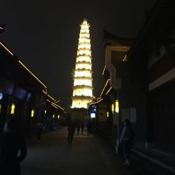 “两中心”亮灯？是啥啊？