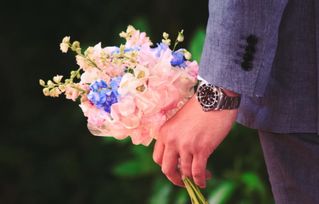 时柱桃花免费算命，能帮我看看关于雨的爱情上上签吗？