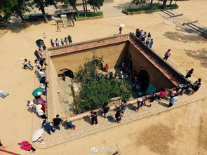 走进神秘的地下村庄， 地坑院，这里特别值得一看的就是这天坑