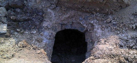 墓碑上的字迹与五行缺水的恐惧