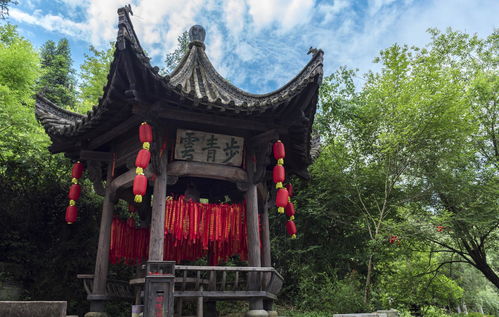 春日黄山晨曦：一场不靠谱的古村探险