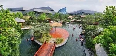 二、拥抱新景：现代与传统的碰撞