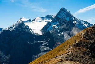 不仅仅是山， 梗是一部活着的地质史书