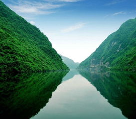 汉江三峡：有点像长江三峡单是又不一样
