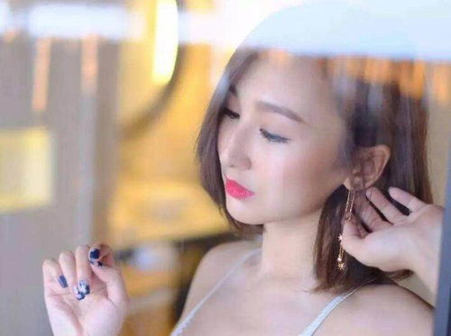 隐藏标题