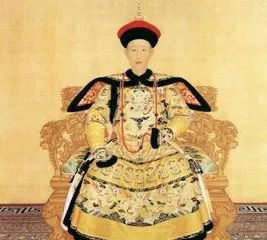 乾隆命盘大起底：2026年紫微斗数预警！这位爷可不止会败家