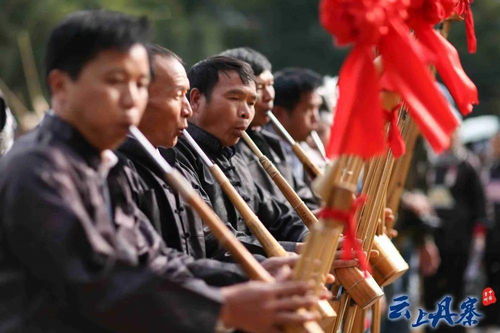 苗族吃新节：丰收盛宴，传承千年，乐享传统喜悦
