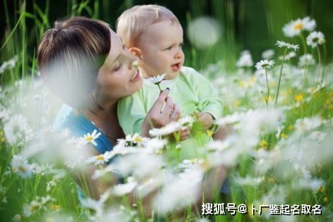 在飘雪的季节，给较小天使取名到底该怎么做？