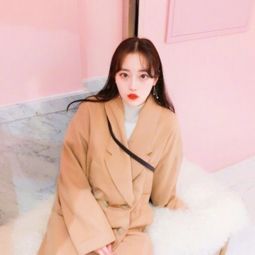 女性M型发际线适合剪哪种八字刘海发型？