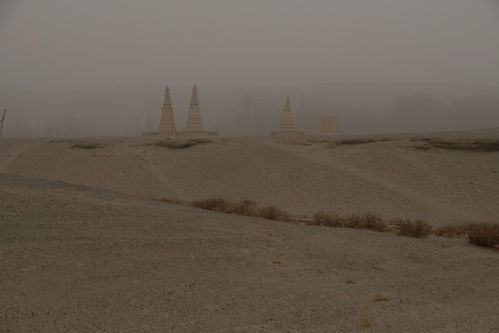 2. 沙尘与炎热浪交织