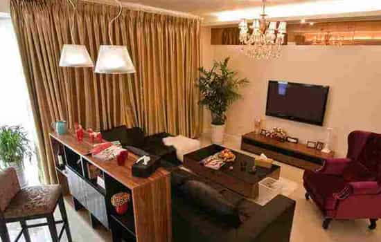 2.2 沙发靠墙摆放：有靠山才旺夫