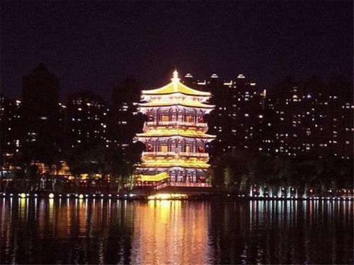 500块玩西安？笑死！2026年暴雨警告下的作死指南