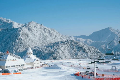 二、 西岭雪山：冰雪世界的梦幻之旅