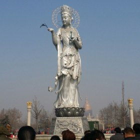 3. 中都佛苑——光影秀还是灯光秀？
