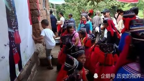“揭秘奇趣婚俗，爆款照片带你穿越婚典奇观！”