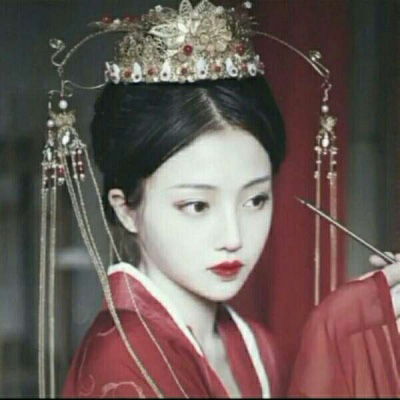 探寻古风美女名字之谜：冷艳霸气？先唠唠姐昨天挤地铁遇到的糟心事