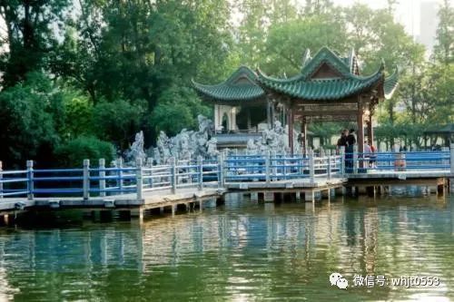 马仁石屋，夏日避暑胜地