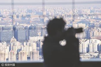 深入险境：钟楼的秘密