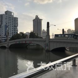 十里长街：古老与现代混搭的迷宫