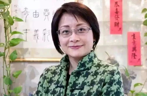 台湾女风水师和深圳女风水师的照片有哪些？