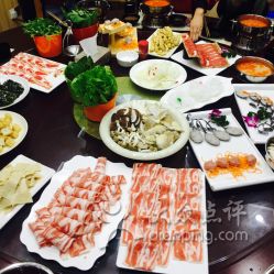 钦工肉圆：Q弹美味还是橡皮丸子？