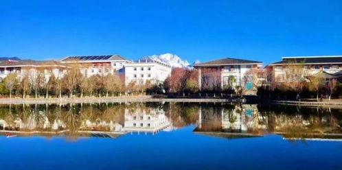 乐活社区大学：老年人的天堂， 年轻人的困惑