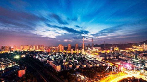 四、 情感色彩：我对这片土地的炎热爱反感交织……