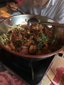 十里美食街：探险者的天堂