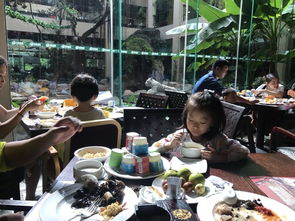 美食广场的惊魂记