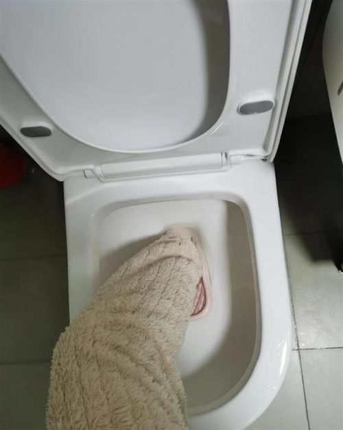 女人梦见家里马桶溢粪便是什么征兆？