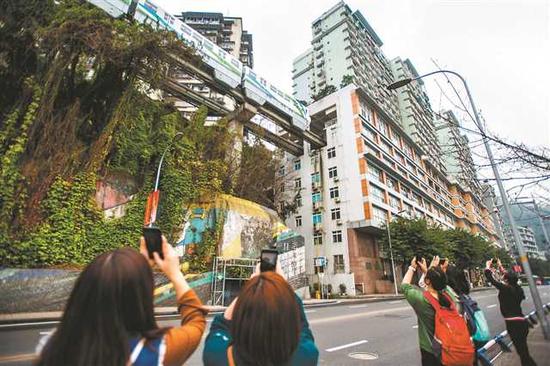 凌晨5点：洪崖洞噩梦开始